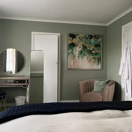 Bed & Breakfast Chellowdene House *
